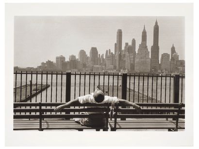 Louis STETTNER (1922-2016) 
Manhattan from the Brooklyn Promenade 1954 Black and...