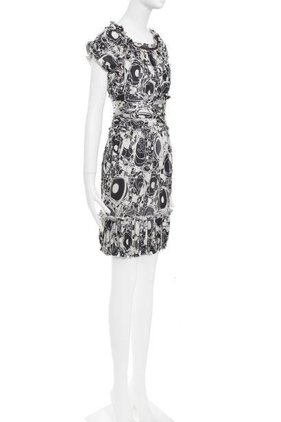 CHANEL A Chanel printed silk-jersey summer dress, circa 2008,

A Chanel printed silk-jersey...