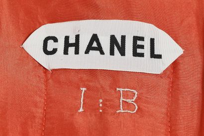 CHANEL Ensemble trois pièces Chanel couture, printemps-été 1989 + Boucles d'oreilles...