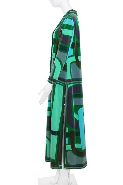 PUCCI Une robe en velours imprimé Pucci, années 1960,

A Pucci printed velvet maxi-dress...