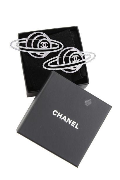 CHANEL Un sac 2.55 en cuir agneau matelassé " outerspace " de Chanel, automne-hiver...