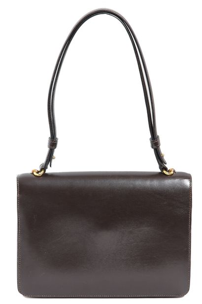 HERMES An Hermès Fonsbelle brown box leather bag, late 1960s,

An Hermès brown box...