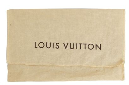 LOUIS VUITTON Un sac en velours imprimé en trompe l'oeil Louis Vuitton, automne-hiver...