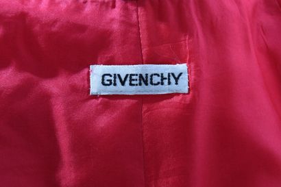 GIVENCHY Un ensemble de soirée Givenchy couture en gazar, printemps-été 1972,

A...