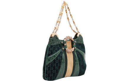GUCCI Un sac Gucci par Tom Ford, 1990s

A Gucci by Tom Ford bag, 1990s

stamped,...