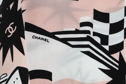 CHANEL Une robe d'été en soie Chanel, Resort 2019,

A Chanel silk summer dress, Resort...