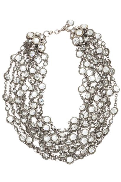 CHANEL Un collier à huit rangs en cristal facetté Chanel, 1998, 
 
A Chanel facetted...