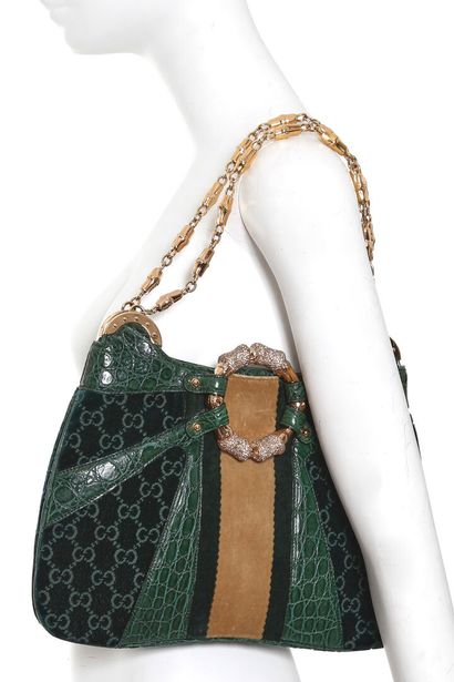 GUCCI Un sac Gucci par Tom Ford, 1990s

A Gucci by Tom Ford bag, 1990s

stamped,...