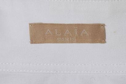 ALAÏA Une chemise en coton blanc Azzedine Alaia, moderne

An Azzedine Alaia white...