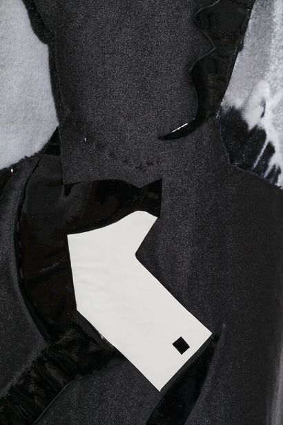 Jean Paul GAULTIER Une robe de soirée couture " No Smoking " de Jean Paul Gaultier,...