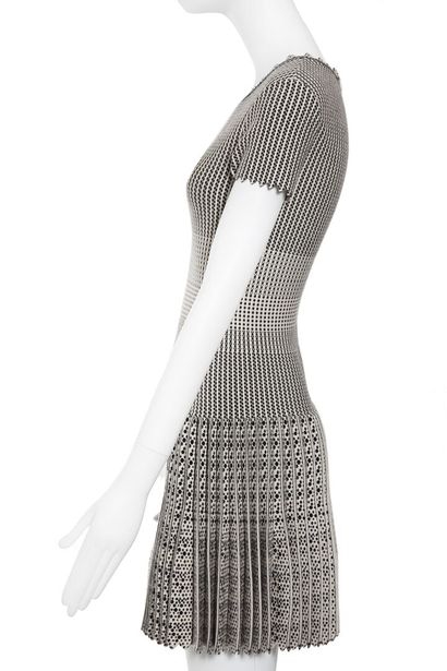 ALAÏA Une robe en laine tissée Azzedine Alaïa, 2012

An Azzedine Alaïa woven wool...