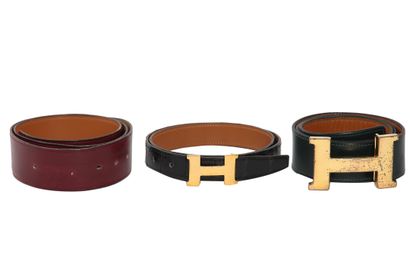 HERMES An Hermès embossed black leather belt with gilt 'H' buckle, 1988,

An Hermès...