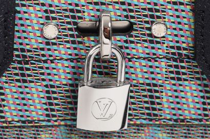 LOUIS VUITTON Un mini-sac en cuir monogrammé Louis Vuitton, moderne,

A Louis Vuitton...