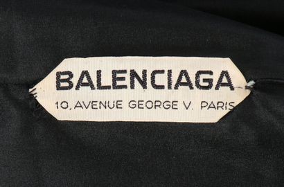 BALENCIAGA Robe droite en crêpe de laine marine de la marque Balenciaga, automne-hiver...