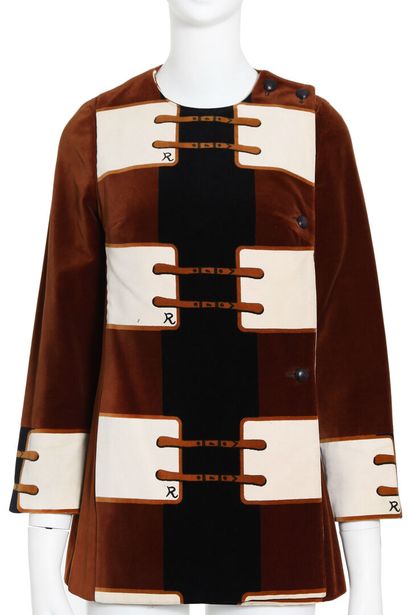 ROBERTA DI CAMERINO A Roberta di Camerino brown and ivory printed velvet jacket,...