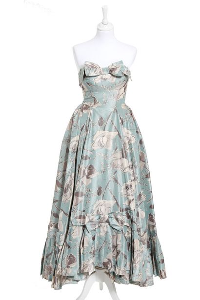Maggy ROUFF A mottled taffeta ball gown, made by Maggy Rouff from a Ducharne silk...