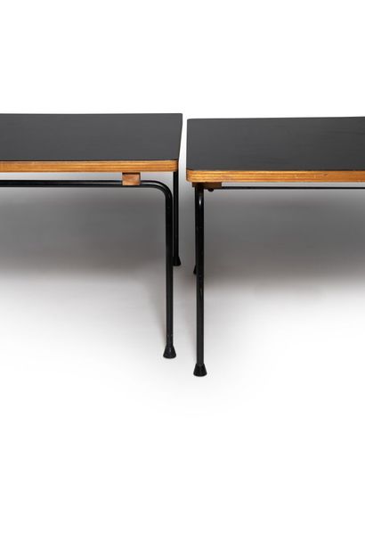 Pierre PAULIN Deux tables, modèle CM192

Circa 1960 

Structure tubulaire métal noir,...