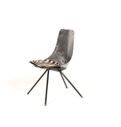 TRAVAIL ITALIEN ANNEES 70 Chaise aluminium et métal

Assise tissu à motif zébré

Etiquette...