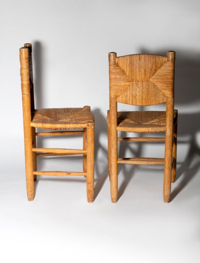 Charlotte PERRIAND (1903-1999) Set of four stools n°17 and two chairs n°19, "Bauche"...