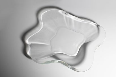 Alvar Aalto (1898-1976) Dish

Creation 1950

In blown glass

Edition Iittala

Engraved...