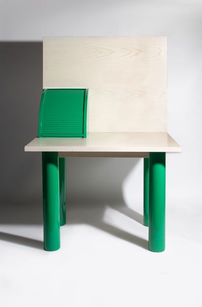 Shiro KURAMATA (1934-1991) Ritz" office 

Creation of 1981

In lacquered wood, green...
