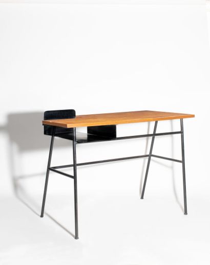 Claude VASSAL (1928-1965) Desk 

Circa 1955

Wood and metal

Edition Magasins Pilotes

80...