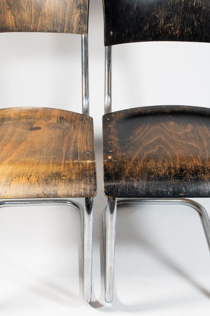 MART STAM (1899-1986) Pair of chairs, model S10

Circa 1930



Seat and back in black...