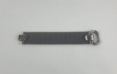 CHRISTIAN DIOR 1980's 

Flexible cuff bracelet in blackened metal

4 x 20,5 cm 

Condition...