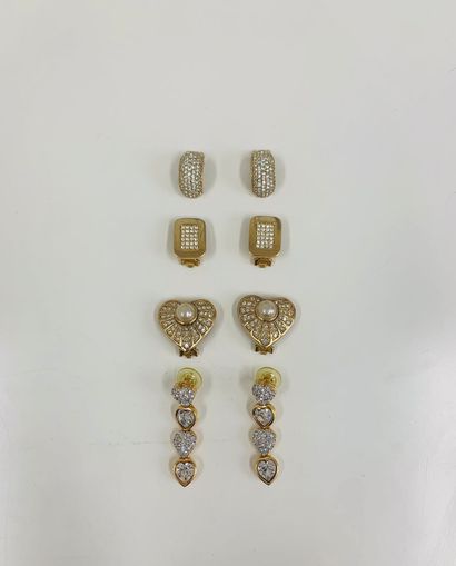 CHRISTIAN DIOR 1980's 

Set of 4 pairs of gold metal and rhinestone ear clips

Marked...