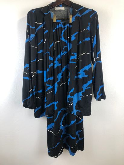 CHRISTIAN DIOR 1980's 

Twin set including a wrap skirt and an overshirt printed...