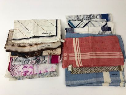 CHRISTIAN DIOR 1980's 

A set of 14 cotton pockets/showers 

Condition report: Used...