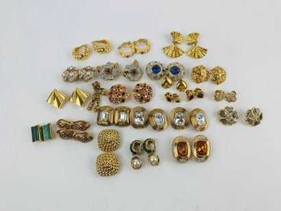 SWAROVSKI 1980's 

Lot of pairs of fancy ear clips

Siglés 

Condition report : Very...
