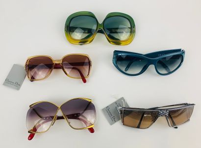 CHRISTIAN DIOR 1980's 

Lot including 5 pairs of sunglasses.

Marked Christian Dior...