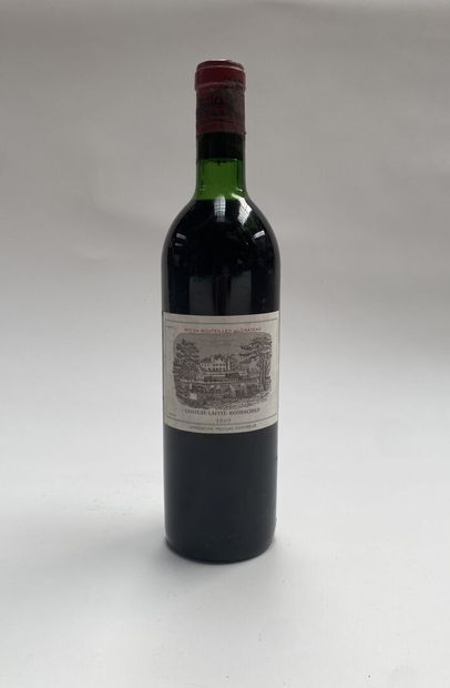 1 bouteille Château Lafite-Rothschild 1969