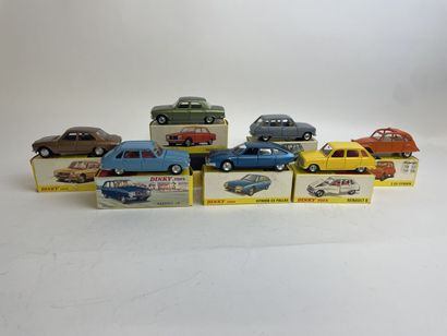 DINKY TOYS FRANCE made in Spain DINKY TOYS FRANCE made in Spain
ref 1416: Renault...