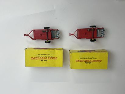 DINKY TOYS ENGLAND-ref 321 Deux Massey Harris manure spreader TBE with their boxes,...