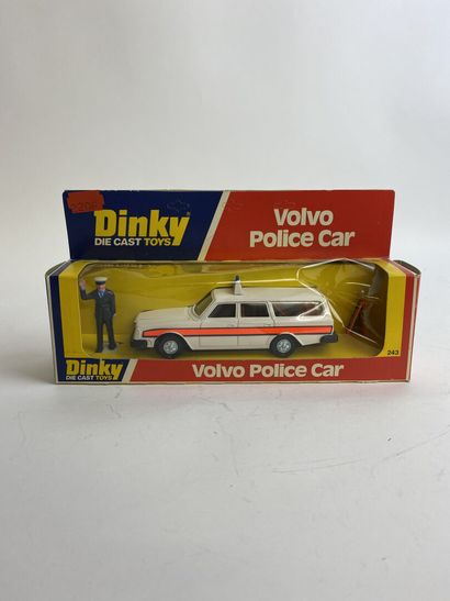 DINKY TOYS ENGLAND-ref 243 Volvo Police Break et ref 254: Range Rover Police et ref...