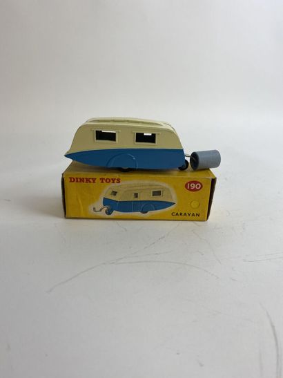 DINKY TOYS ENGLAND - Ref 190 Caravane Blue color and cream roof, TBE, protection...