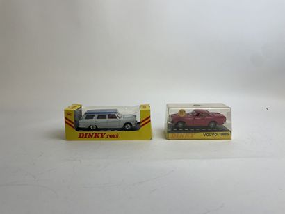 DINKY TOYS ENGLAND- Onze voitures X3-ref 116: Volvo 1800S, BE, with its crystal box
ref...