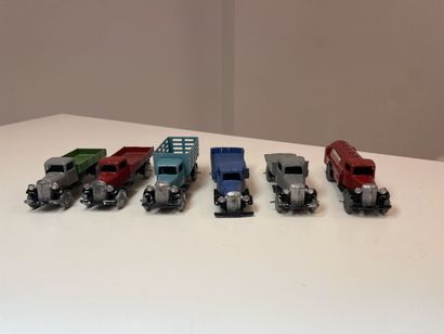 DINKY TOYS FRANCE - Ref 25 Coffret de six camions Including models 25A to 25F
Average...