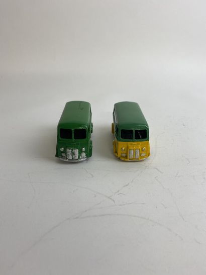 DINKY TOYS FRANCE - 25B Peugeot D.3.A. X 2 X 1 - Green color (repainted), Average...