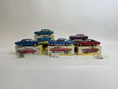 DINKY TOYS - Lot de 5 Ref 513/165/174/1409/1420 DINKY TOYS ENGLAND - Ref 165 Ford...