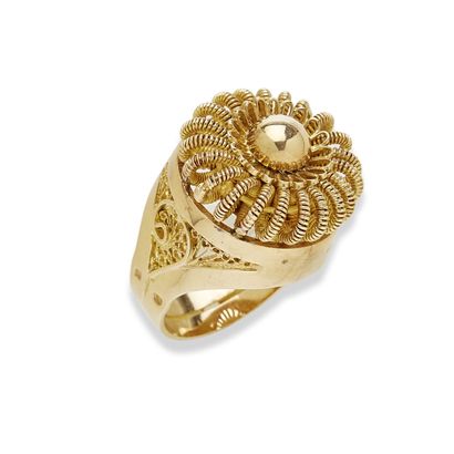 null Ring in 18K (750) gold with twisted wires, gross weight: 14.11 grs, TDD: 50

A...
