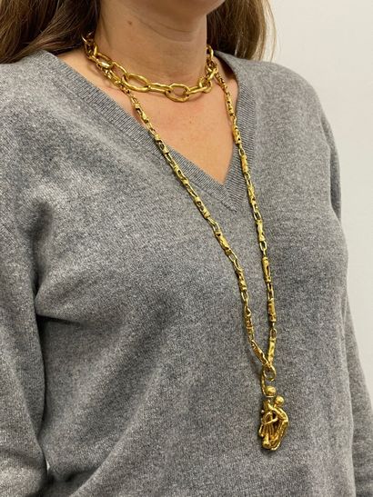 JEAN MAHIE Gold necklace 

In 22K (900) gold with forçat links, signed Jean Mahié...
