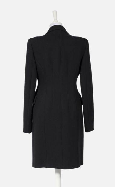 CHRISTIAN DIOR PARIS Elegant fitted coat in black wool with shawl neckline

Size...