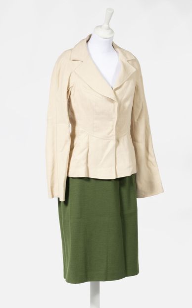 ALBERTA FERRETTI Suit jacket and skirt in beige linen (French size 40).



Attached...