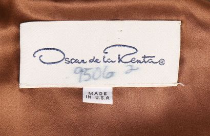 OSCAR DE LA RENTA Robe de soirée Oscar de la Renta en velours et patchwork, années...