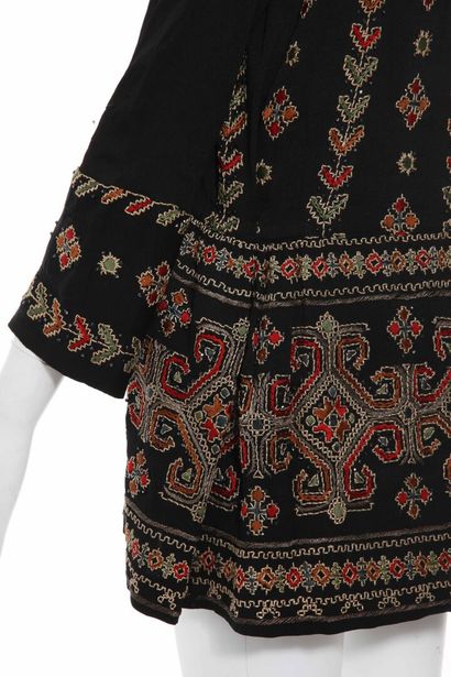 GABRIELLE CHANEL HAUTE COUTURE Important 'Russian' Kitmir embroidered tunic, 1922



woven...