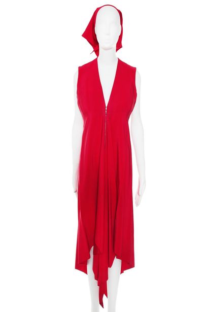 MADAME GRÈS HAUTE COUTURE Evening dress, circa 1970



 un-labeled, of red silk-crepe...