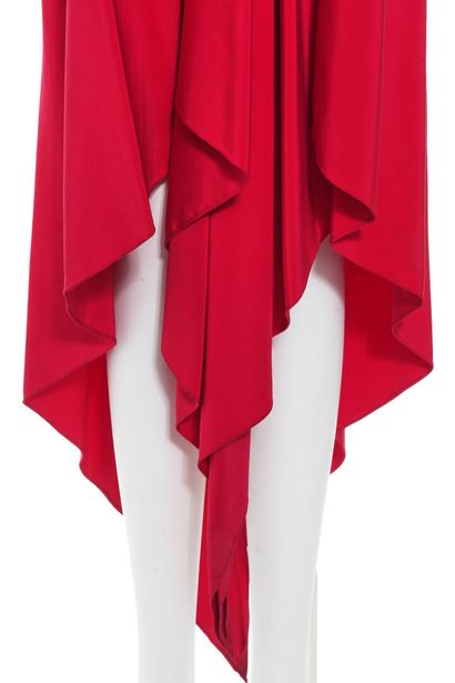 MADAME GRÈS HAUTE COUTURE Robe du soir, circa 1970



 un-labelled, of red silk-crêpe...